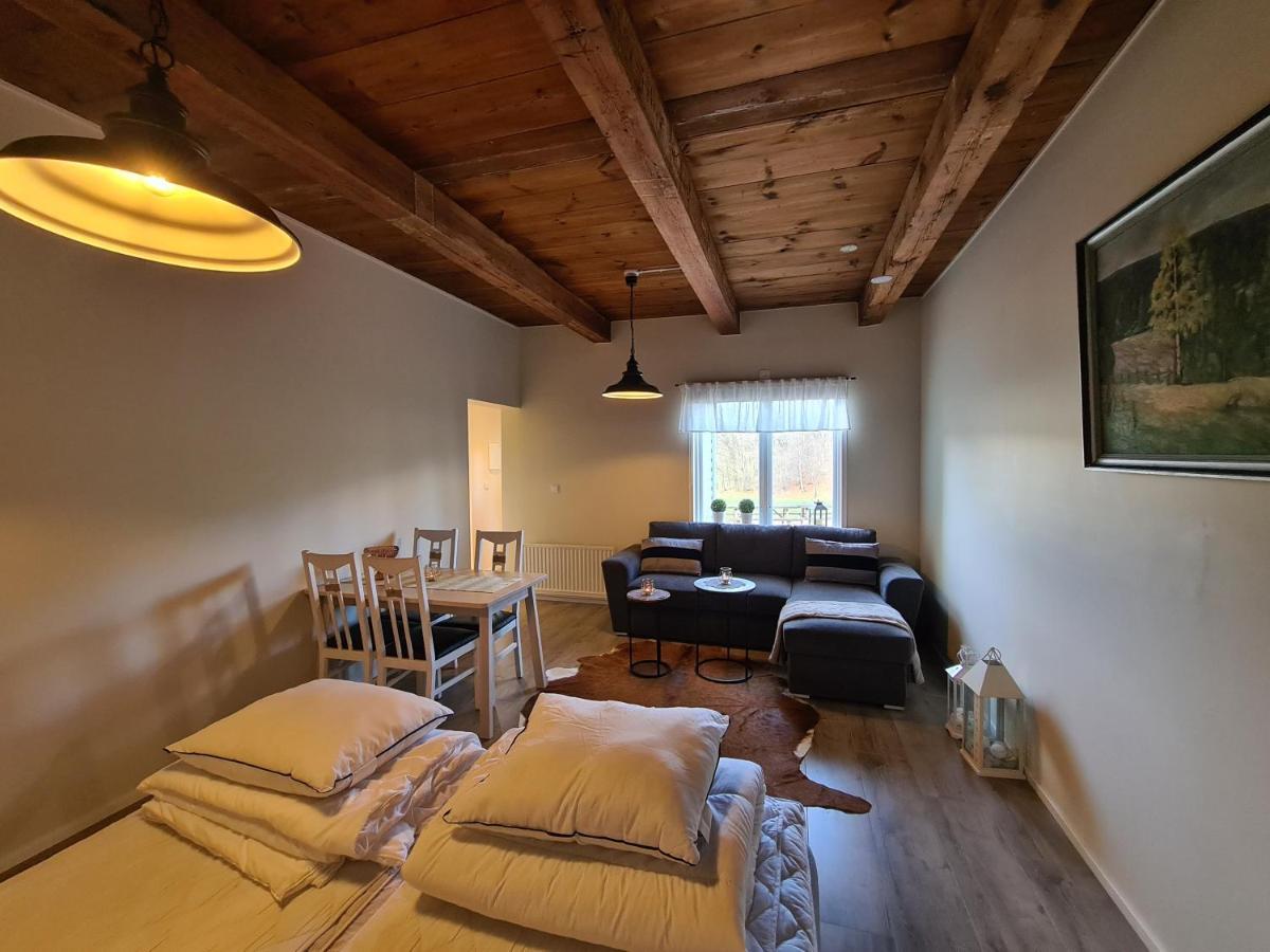 Byskolansvandrarhem Bronnestad Bagian luar foto